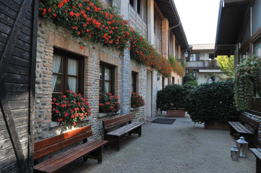 Agriturismo Cassinazza Orsenigo Exterior foto
